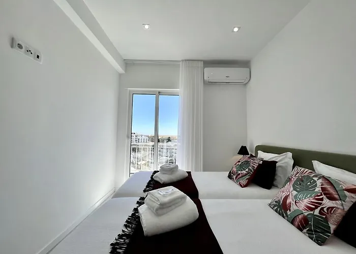 Deluxe By Homing Apartment