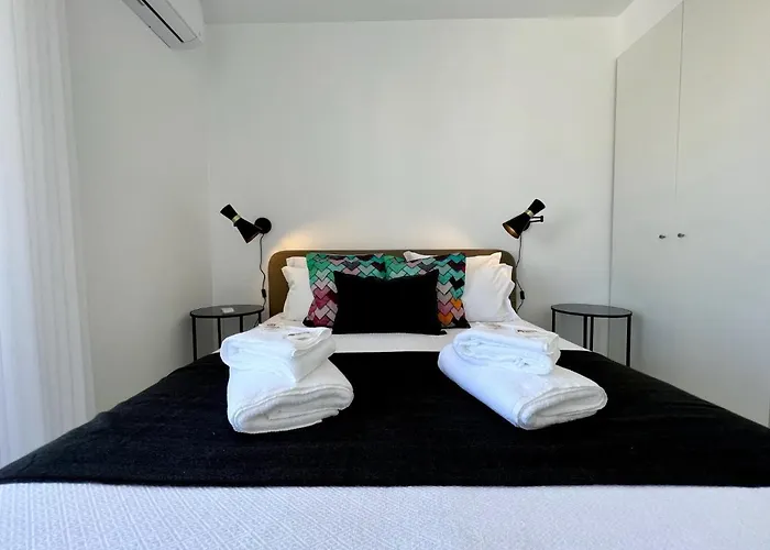 Deluxe By Homing *