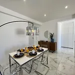 Deluxe By Homing Appartement *