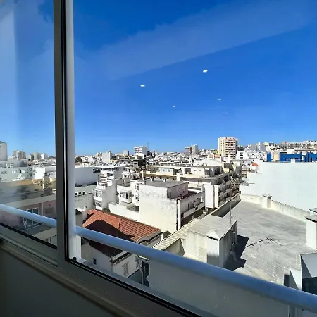 Deluxe By Homing Apartment *