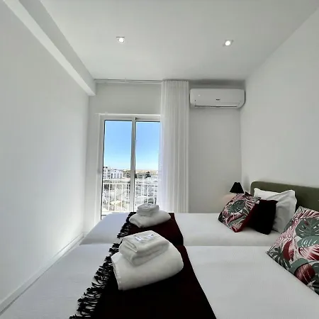 Deluxe By Homing Apartment