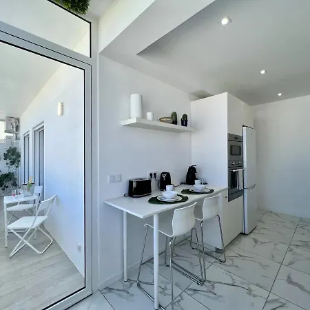 Deluxe By Homing * Faro